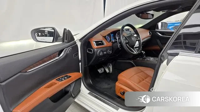 Maserati Ghibli id 3403239 из Кореи 20
