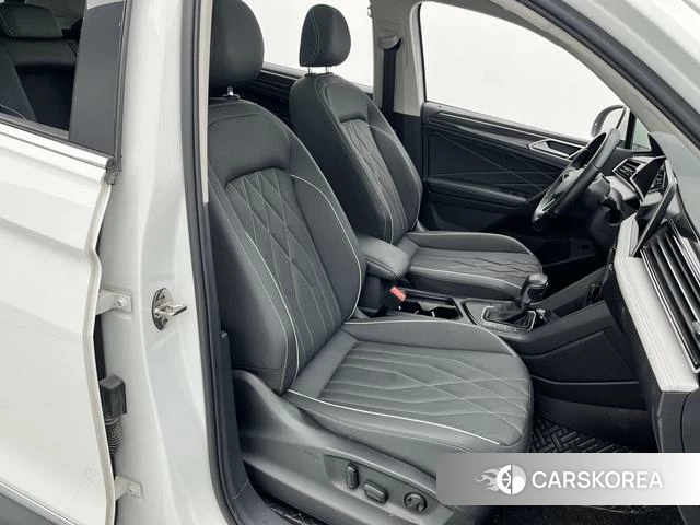 Volkswagen Tiguan L id 4392040 из Китая 28