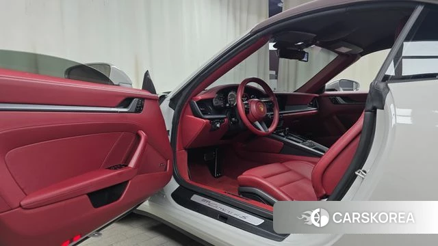 Porsche 911(992) id 4244846 из Кореи 20