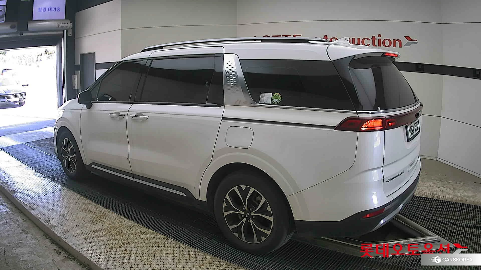 Kia Carnival id 4296914 из Кореи 38