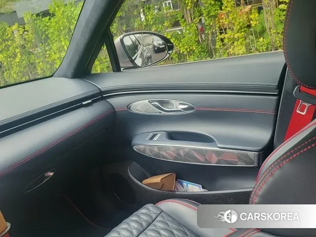 Genesis GV70 id 3098101 из Кореи 12