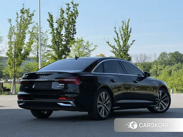 Audi A6L id 4277877 из Китая 15