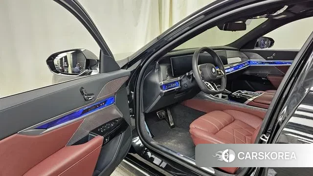 BMW 7 Series (G70) id 3619970 из Кореи 20