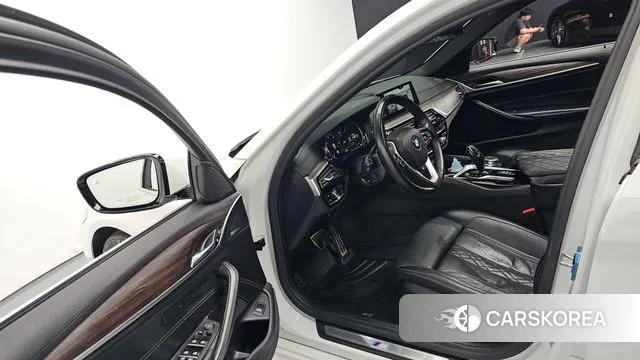 BMW 5 Series (G30) id 3112850 из Кореи 20