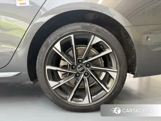 Audi A4L id 4329229 из Китая 20