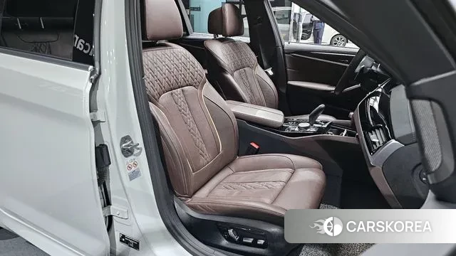 BMW 5 Series (G30) id 3539230 из Кореи 20