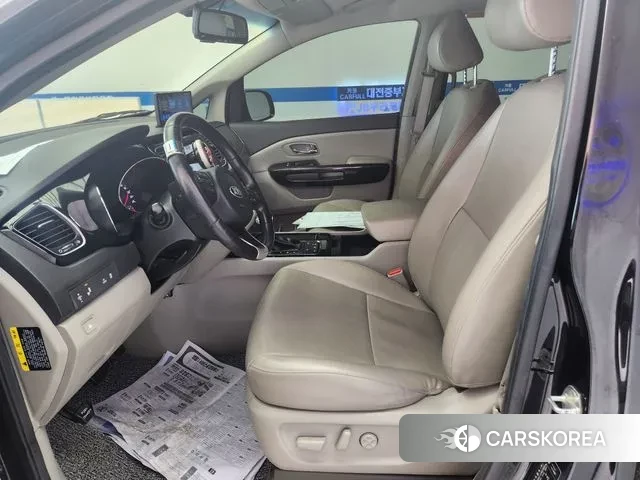 Kia All New Carnival id 3112951 из Кореи 20