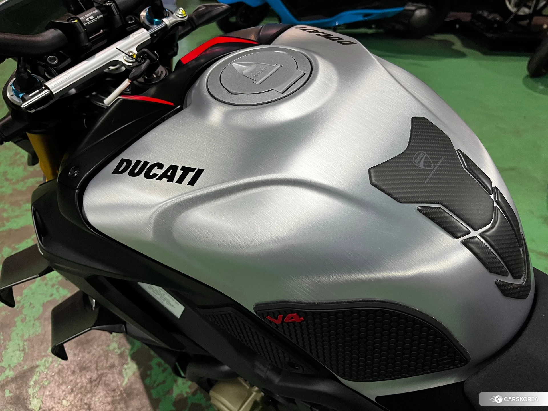 Ducati STREETFIGHTER V4 SP2 id 4374391 из Японии 19