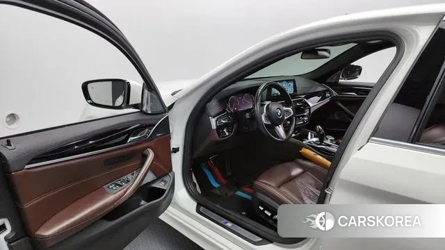 BMW 5 Series (G30) id 3474805 из Кореи 20