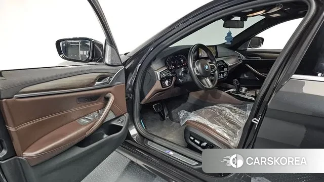 BMW 5 Series (G30) id 3233233 из Кореи 20