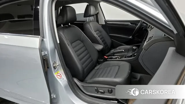 Volkswagen The New Passat id 3193483 из Кореи 20