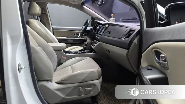 Kia The New Carnival id 2966420 из Кореи 20