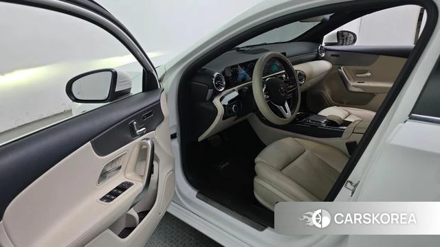 Mercedes-Benz A-Class W177 id 4835929 из Кореи 31
