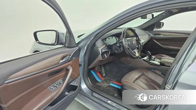 BMW 5 Series (G30) id 4918926 из Кореи 20