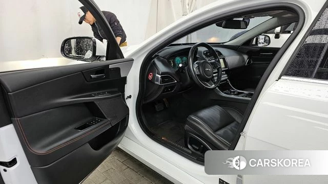 Jaguar XE id 4357006 из Кореи 30