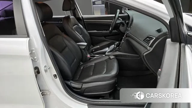 Hyundai Avante AD id 3641780 из Кореи 20