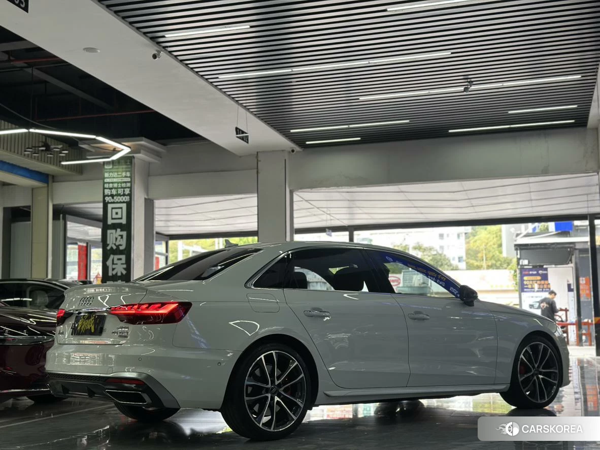 Audi A4L id 4473620 из Китая 16