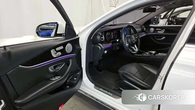Mercedes-Benz E-Class W213 id 3718589 из Кореи 20