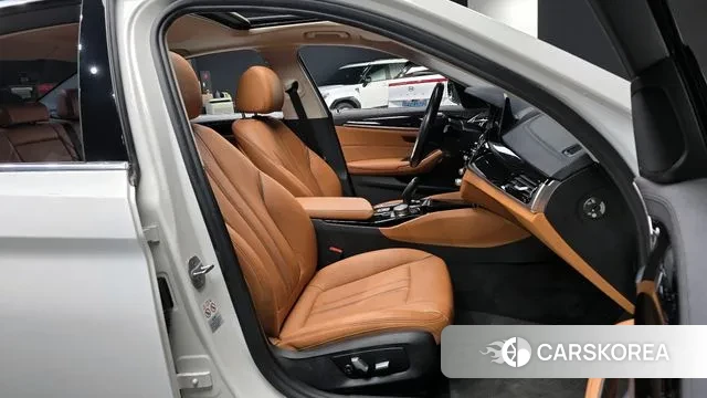 BMW 5 Series (G30) id 3045508 из Кореи 20