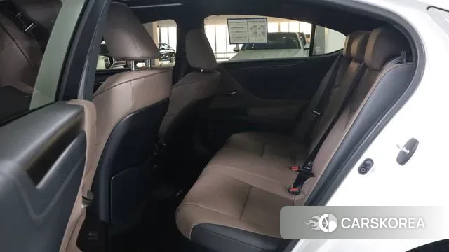 Lexus ES300h 7th generation id 3732346 из Кореи 17