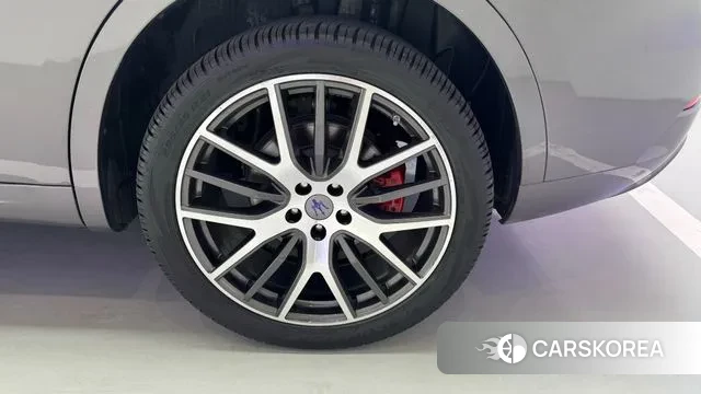 Maserati Levante id 2981915 из Кореи 18