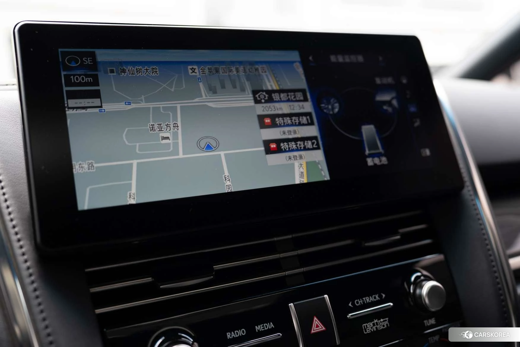 Lexus LM id 4452434 из Китая 18