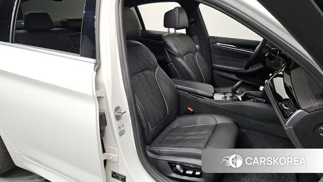 BMW 5 Series (G30) id 3722596 из Кореи 20