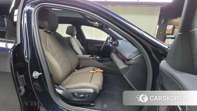 BMW 5 Series (G60) id 3486839 из Кореи 20