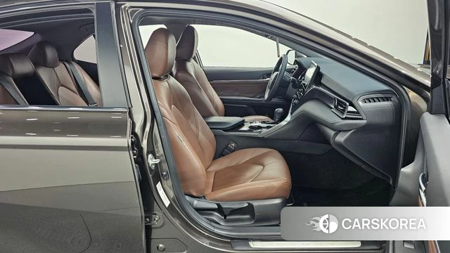 Toyota Camry (XV70) id 3859813 из Кореи 20