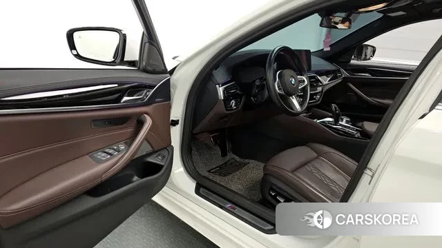 BMW 5 Series (G30) id 3058594 из Кореи 20