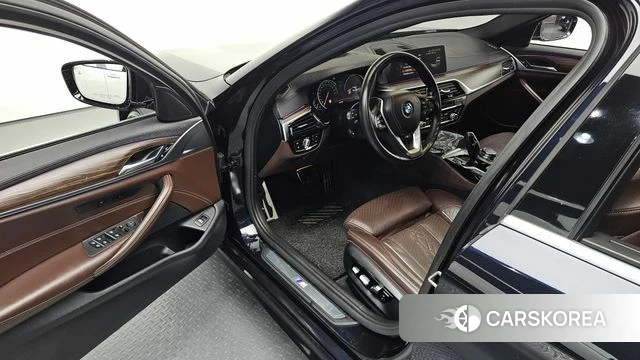 BMW 5 Series (G30) id 3867537 из Кореи 20