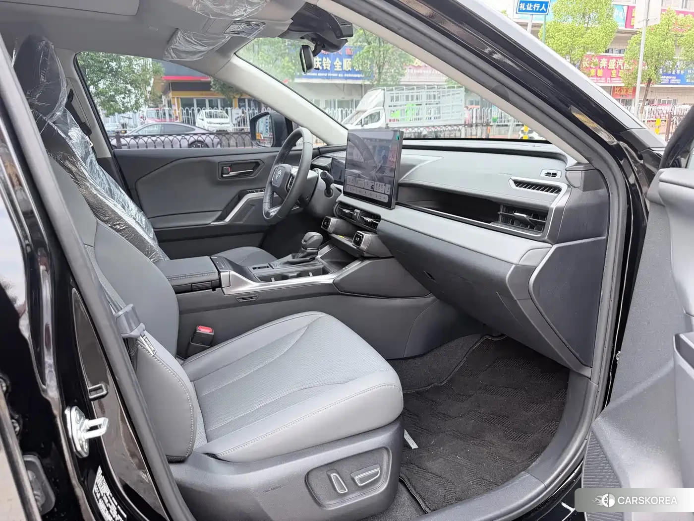 Toyota RAV4 id 4644641 из Китая 10