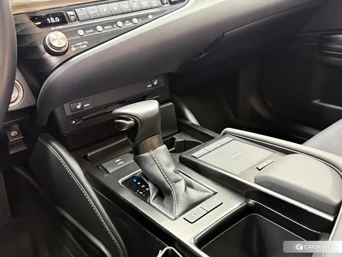 Lexus ES id 4546322 из Китая 18