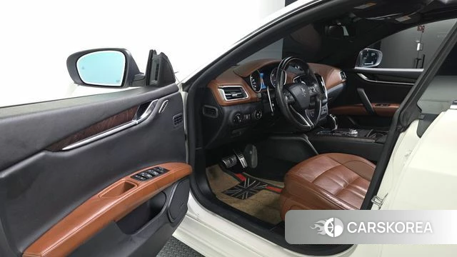 Maserati Ghibli id 4197209 из Кореи 20