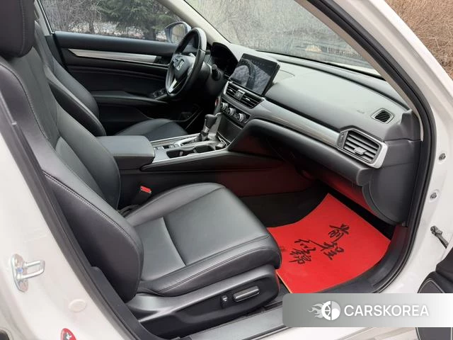 Honda Accord id 4218716 из Китая 14