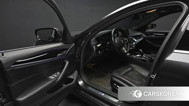 BMW 5 Series (G30) id 3899408 из Кореи 18