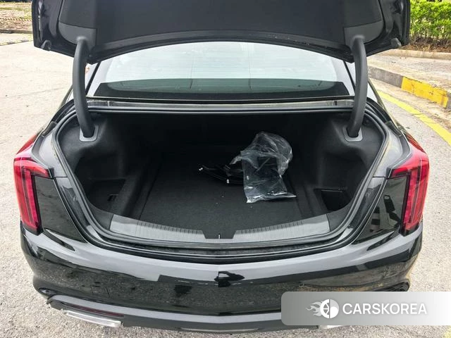 Cadillac CT5 id 4239876 из Китая 18