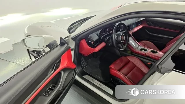 Porsche Taycan id 3389594 из Кореи 20