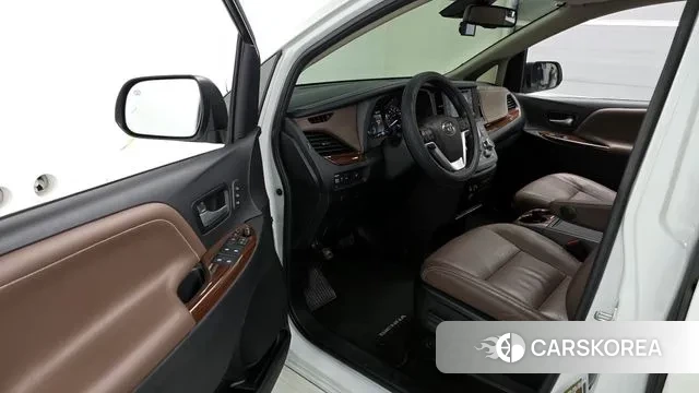 Toyota Sienna id 3418253 из Кореи 20