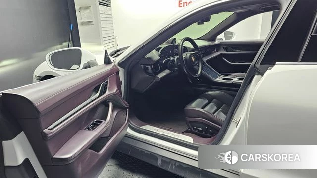 Porsche Taycan id 4231781 из Кореи 30