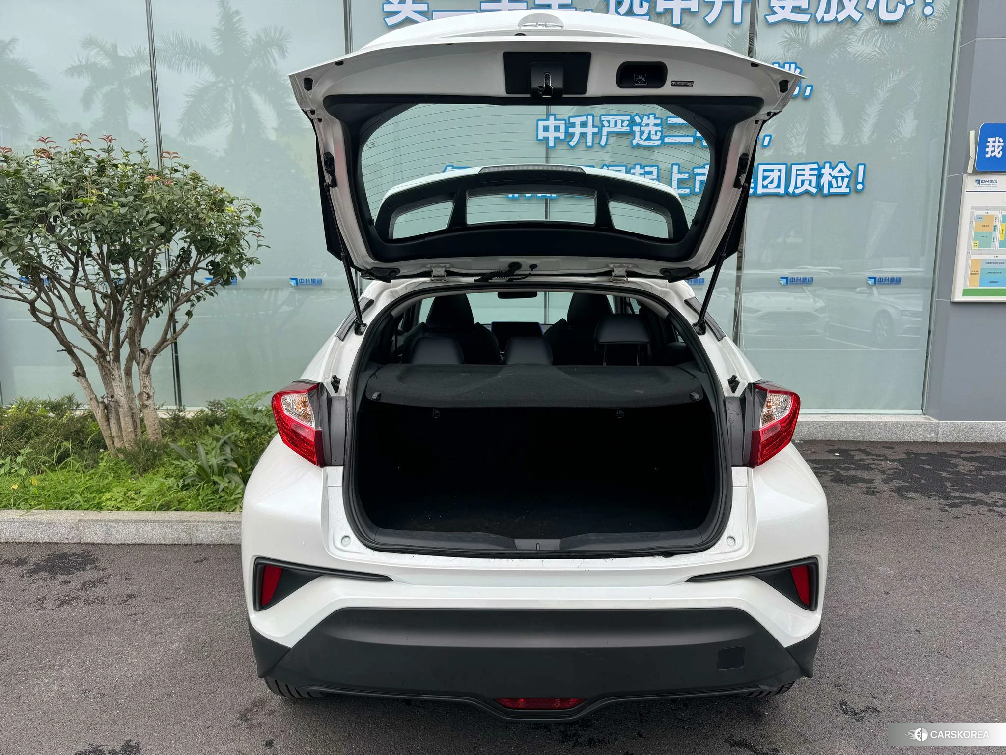 Toyota C-HR id 4440580 из Китая 12