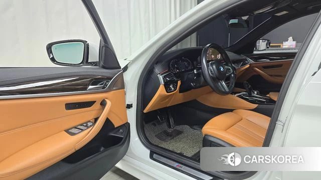 BMW 5 Series (G30) id 3806310 из Кореи 20