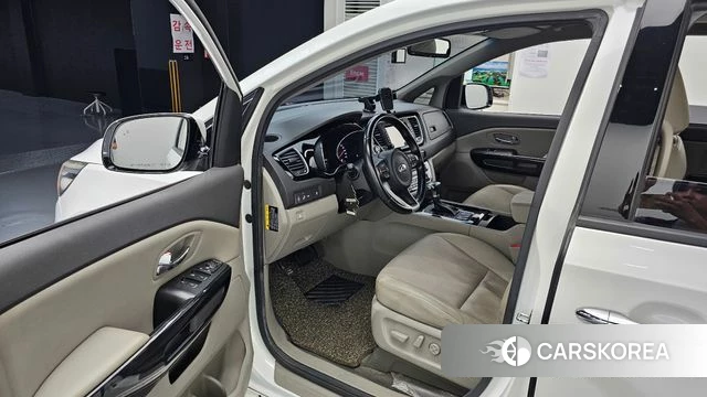 Kia All New Carnival id 4924205 из Кореи 32