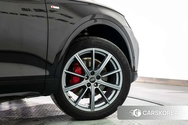 Audi Q5L id 4275993 из Китая 27