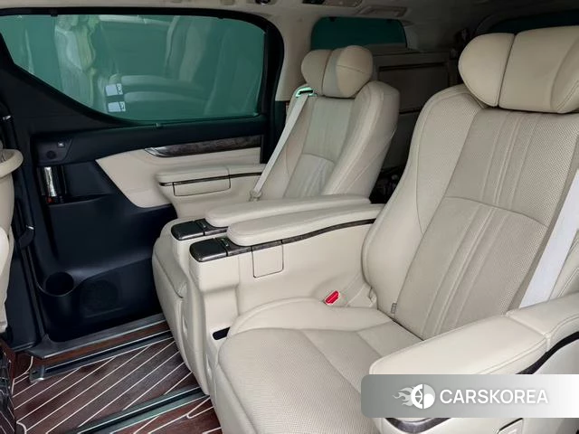 Toyota Elfa id 4290935 из Китая 14