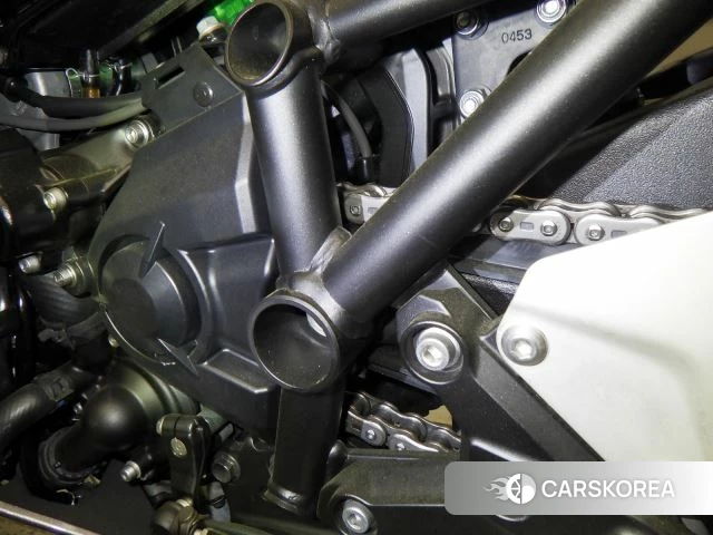 Kawasaki NINJA H2 SX id 3946852 из Японии 32