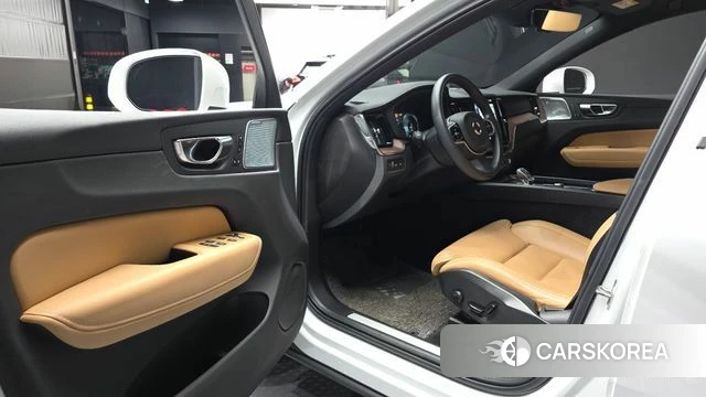 Volvo XC60 second Generation id 4593962 из Кореи 35