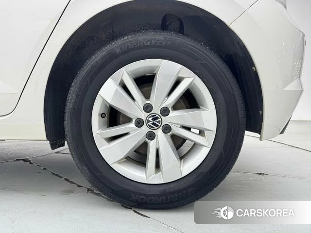 Volkswagen Polo id 4278962 из Китая 28