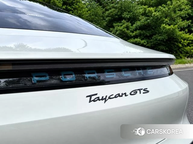 Porsche Taycan id 4701313 из Кореи 20