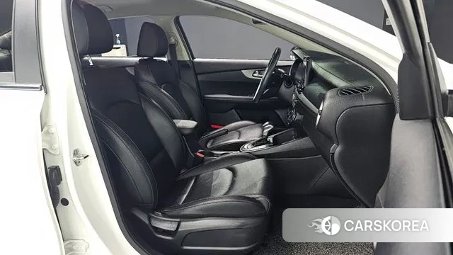 Kia Come New K3 id 2961941 из Кореи 20